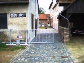 Einfahrt zum Innenhof